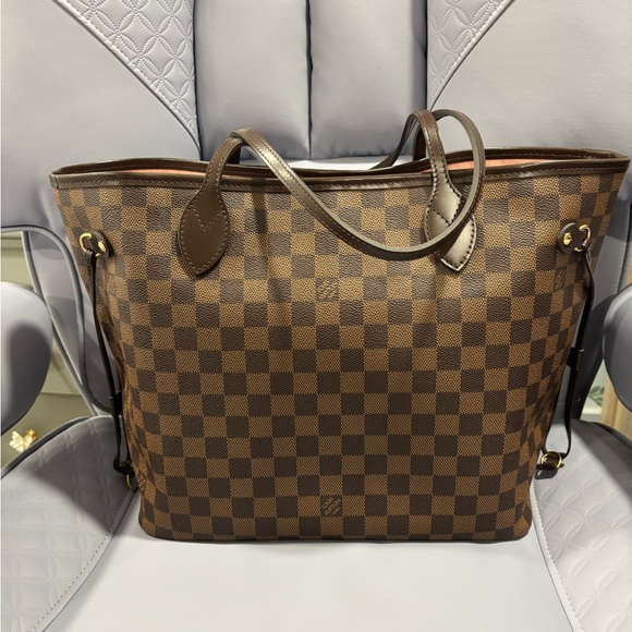Authentic Louis Vuitton Neverfull MM - Picture 1 of 10